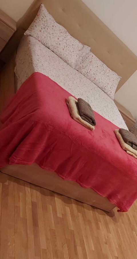 Piso Madrid Al Cielo Apartment ภายนอก รูปภาพ